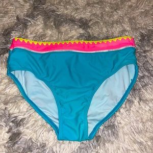 Women’s bikini bottoms size small!! Not high wasted but not low wasted either!